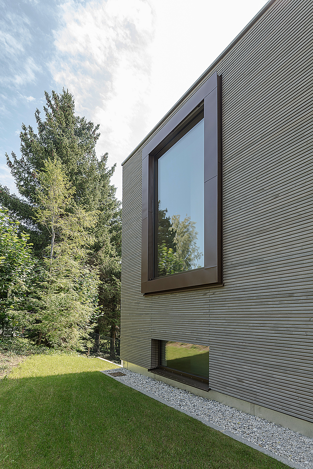 Architektur Foto Detail Aufnahme, Fassade mit Holzlamellen