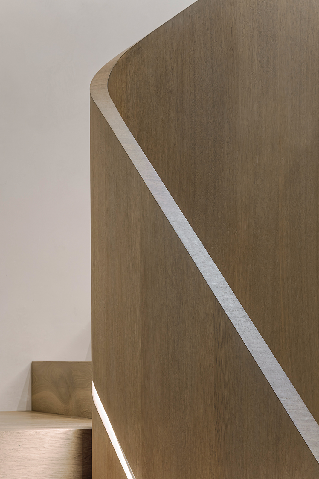 Treppe mit Lichtband Detailfoto